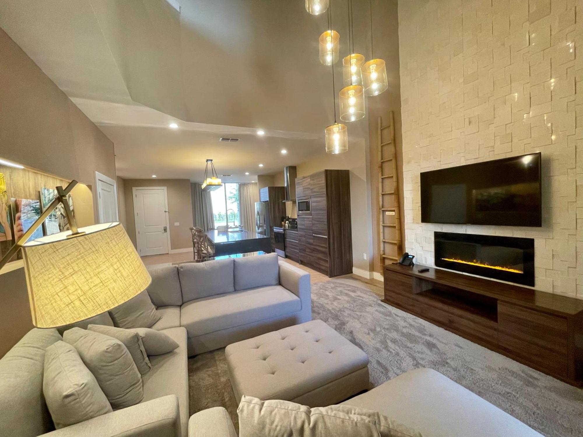 Luxury Home In Orlando With Private Hot Tub - 7 Min From Disney Parks - 3 Bedrooms And 4 Bathrooms! Екстер'єр фото