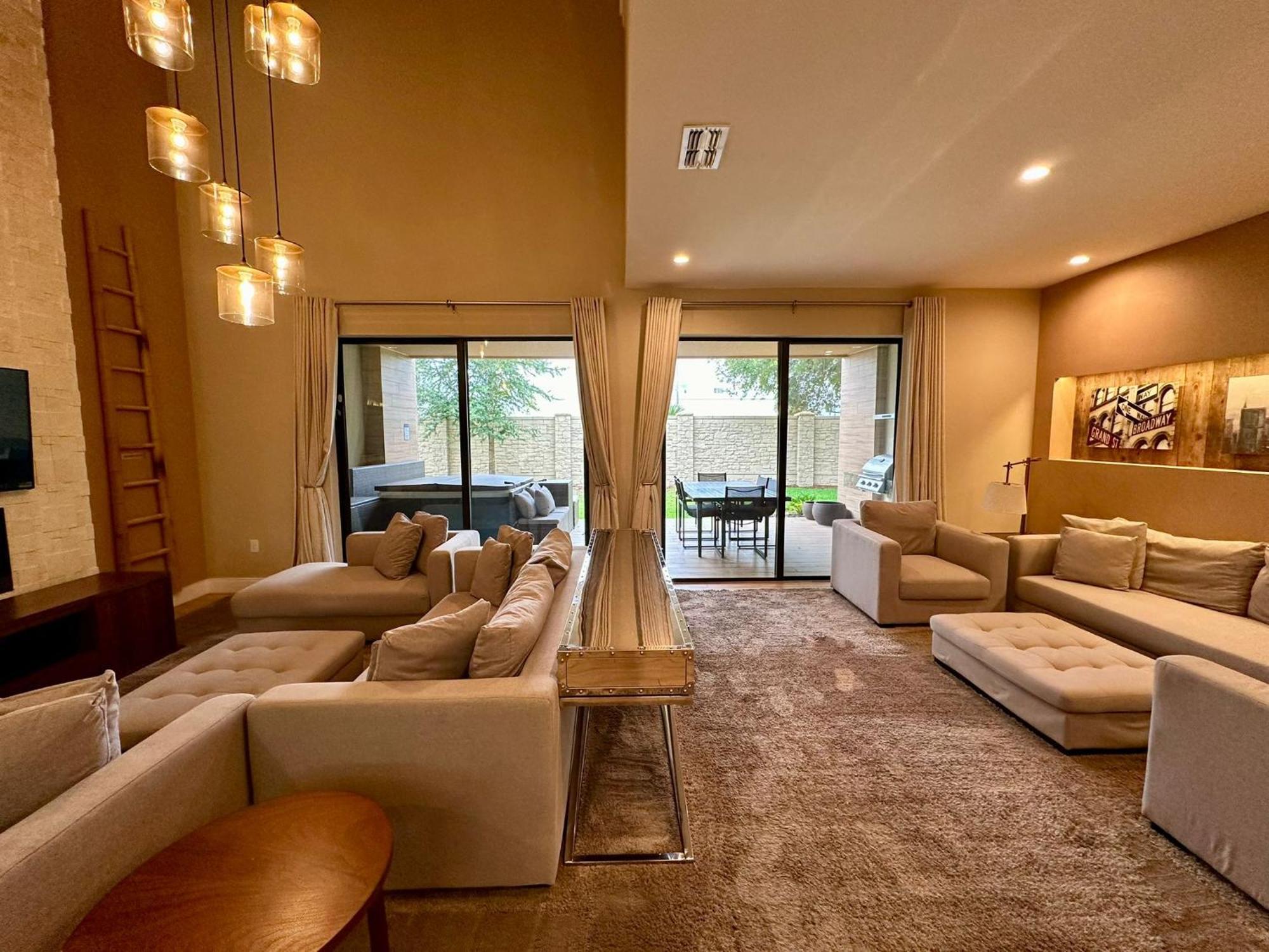 Luxury Home In Orlando With Private Hot Tub - 7 Min From Disney Parks - 3 Bedrooms And 4 Bathrooms! Екстер'єр фото